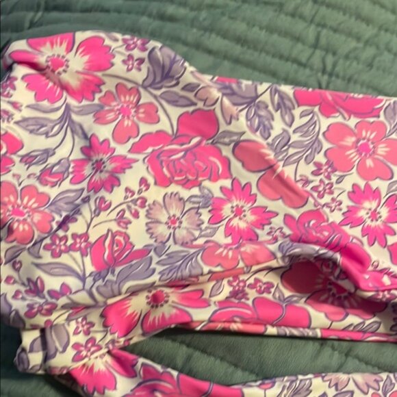 NWOT Beach Bunny Tula Pink and Purple Floral Bandeau Top Medium Beach Resort - Picture 4 of 4